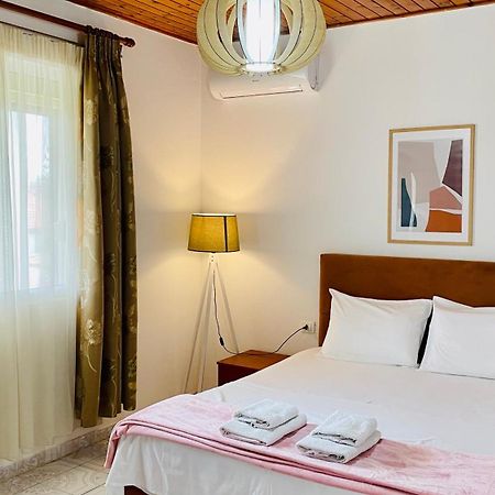 Mia Guest House - Entire Home With Balcony & Garden Divjake Dış mekan fotoğraf