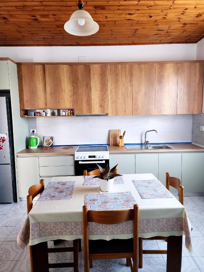 Mia Guest House - Entire Home With Balcony & Garden Divjake Dış mekan fotoğraf