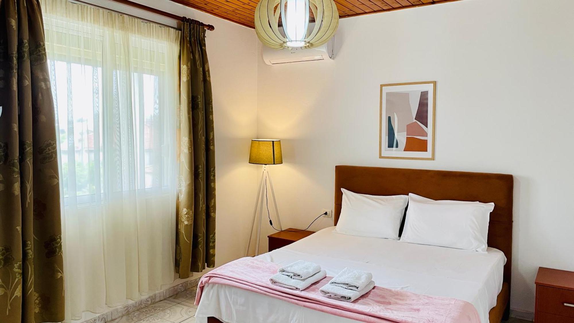 Mia Guest House - Entire Home With Balcony & Garden Divjake Dış mekan fotoğraf